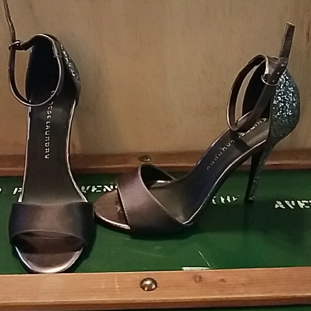 Chinese Laundry Sandals